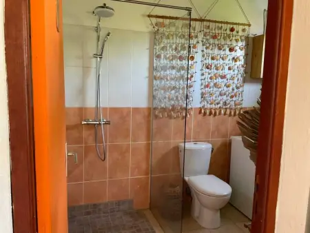 Studio confortable à Bouillante, 56 m², vue mer, jardin clos. - Photo 20