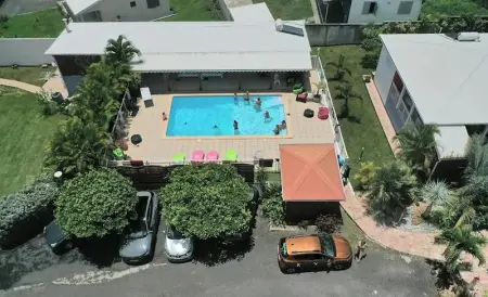 Maison charmante Le Moule avec piscine partagée - Photo 6