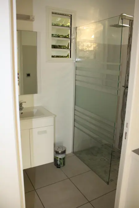 Maison charmante à Saint Paul avec vue sur la mer - Photo 10