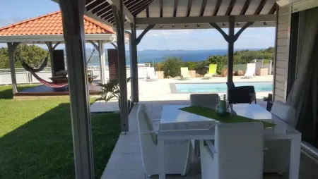 Villa élégante avec piscine privée au Diamant et vue sur la mer - Photo 2