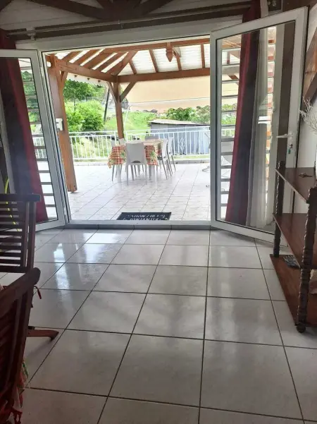 Maison de charme à Vieux Fort avec vue mer et montagne - Photo 3