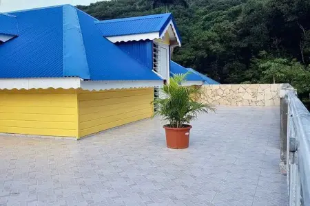 Maison de charme à Vieux Fort avec vue mer et montagne - Photo 17
