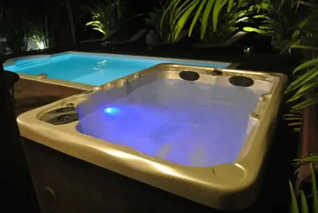 Villa Spacieuse avec Piscine Privée à Saint-François – 120 m², Jardin - Photo 3