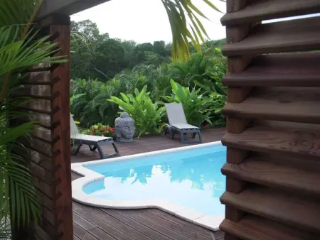 Villa Spacieuse avec Piscine Privée à Saint-François – 120 m², Jardin - Photo 9