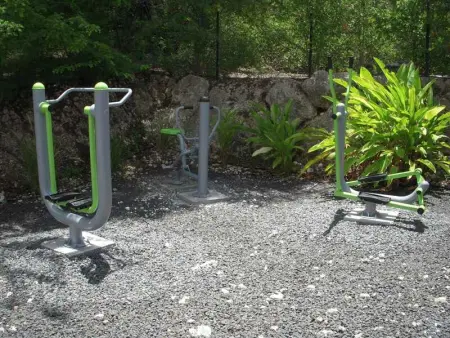 Villa Spacieuse avec Piscine Privée à Saint-François – 120 m², Jardin - Photo 21