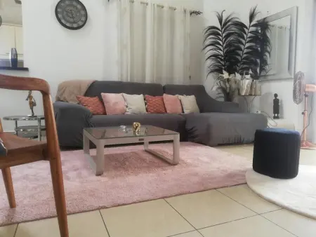 Maison spacieuse avec jacuzzi et vue sur la mer à Sainte-Rose - Photo 4