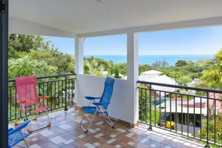 Maison à Sainte Rose, Maison confortable avec vue sur mer à Sainte-Rose + jardin - L1069402