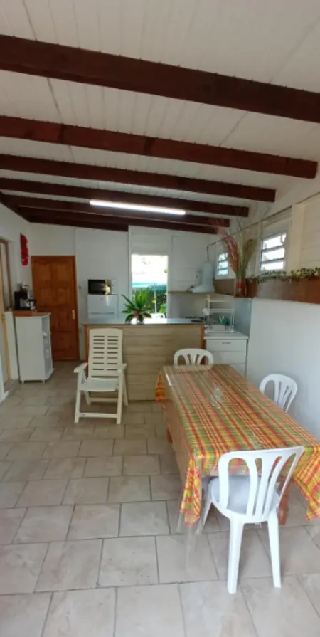 Maison spacieuse à Pointe-Noire avec vue sur la montagne - Photo 4