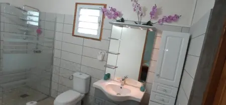 Maison spacieuse à Pointe-Noire avec vue sur la montagne - Photo 10