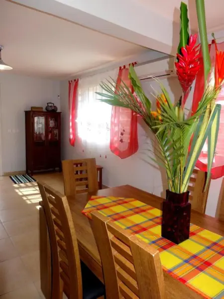 Appartement charmant à Le Moule, avec piscine partagée - Photo 13