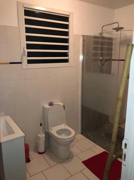 Maison charmante à Pointe-Noire avec vue mer, Maison 4 personnes à Pointe Noire - Photo 7