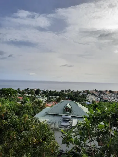 Maison charmante à Pointe-Noire avec vue mer, Maison 4 personnes à Pointe Noire - Photo 8