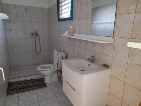 Appartement confortable à Capesterre 60 m² vue mer - Photo 4