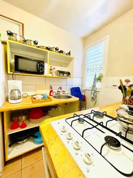 Maison charmante avec vue sur la mer et montagnes, Les Anses-d'Arlet. - Photo 8