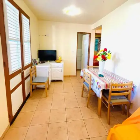 Maison charmante avec vue sur la mer et montagnes, Les Anses-d'Arlet. - Photo 11