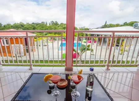 Maison lumineuse avec piscine au Moule, Maison 6 personnes à Le Moule - Photo 1