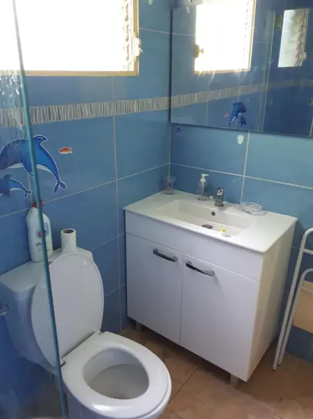 Maison charmante à Sainte-Anne avec grand jardin clôturé - Photo 11