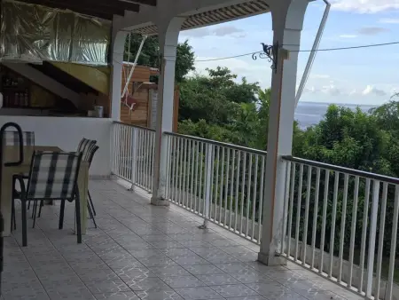 Maison charmante Pointe-Noire, vue mer, Maison 8 personnes à Pointe Noire - Photo 2