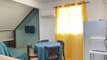 Appartement moderne à Remire-Montjoly avec balcon, 60 m² - Photo 2