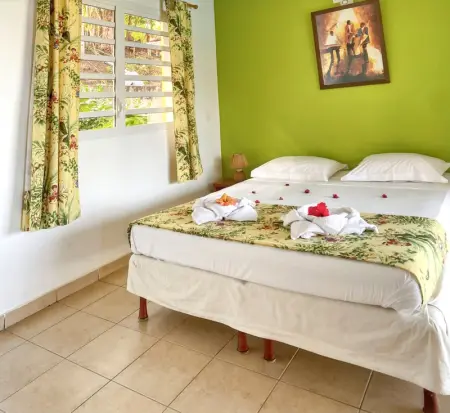 Charmant Bungalow avec vue sur la mer à Marigot, 60 m², piscine. - Photo 1