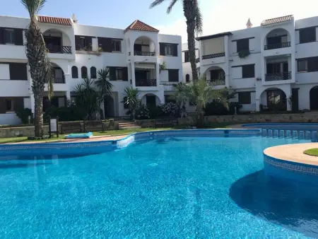 Appartement à Cabo negro, Appartement spacieux avec terrasse à Cabo Negro de 70 m² + Piscine - L1069504