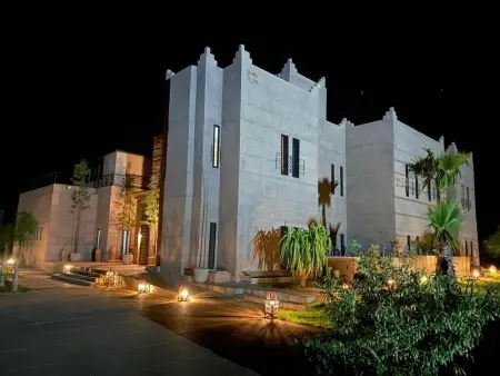 Villa à Centre Commune Ouled Hassoune, Villa spacieuse avec piscine près de Marrakech - L1069517