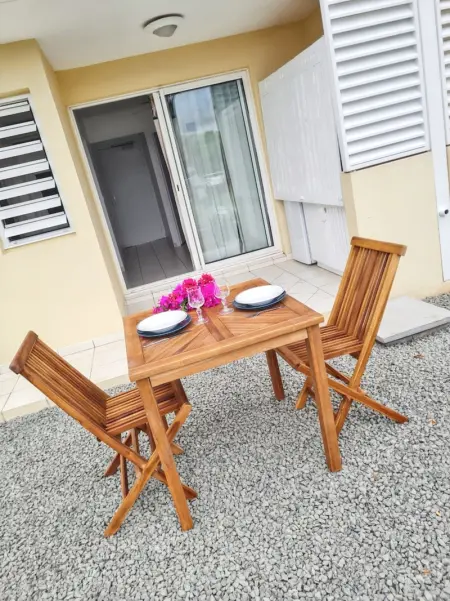 Charmant appartement à La Trinité avec piscine partagée - 40 m² - Photo 2