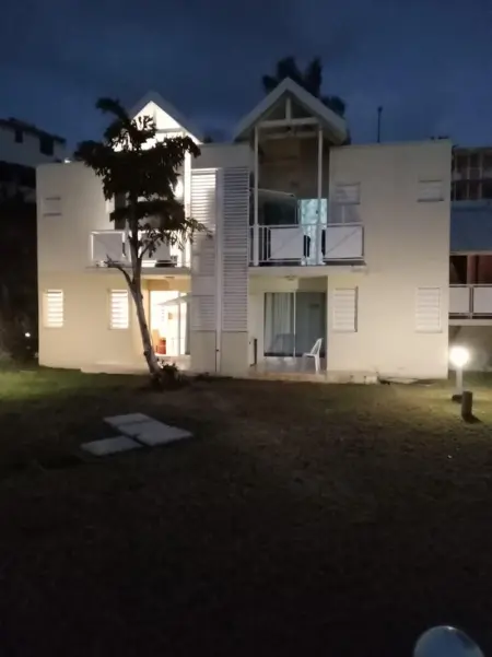 Charmant appartement à La Trinité avec piscine partagée - 40 m² - Photo 6