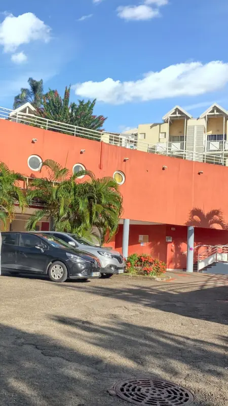 Charmant appartement à La Trinité avec piscine partagée - 40 m² - Photo 11