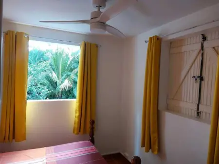 Maison charmante à Pointe Noire, vue montagne, jardin privé - Photo 10