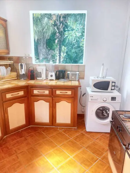 Maison charmante à Pointe Noire, vue montagne, jardin privé - Photo 17