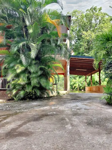 Maison charmante à Pointe Noire, vue montagne, jardin privé - Photo 22