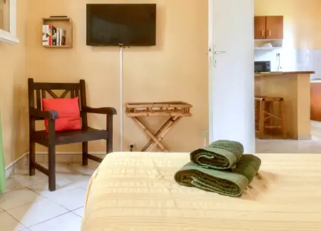 Bungalow idyllique à Trois-Rivières avec piscine partagée - Photo 3