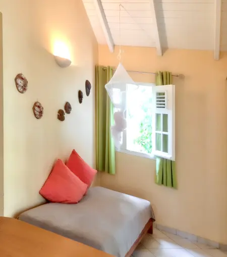 Bungalow idyllique à Trois-Rivières avec piscine partagée - Photo 10