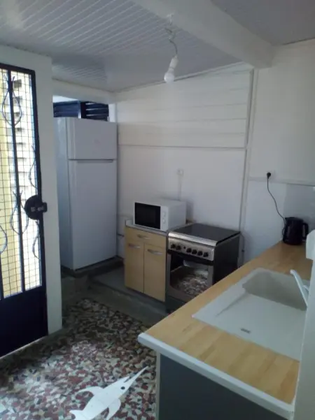 Maison confortable avec jardin à Basse-Terre + Parking inclus - Photo 9