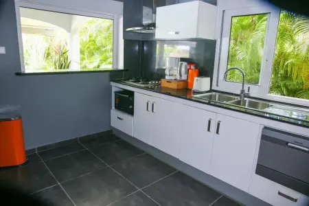 Appartement charmant à Saint François avec piscine partagée - Photo 9