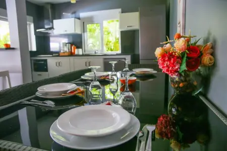 Appartement charmant à Saint François avec piscine partagée - Photo 10