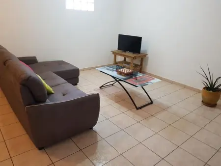 Charmante Maison avec Jardin à Tampon, Maison 4 personnes à Tampon - Photo 3