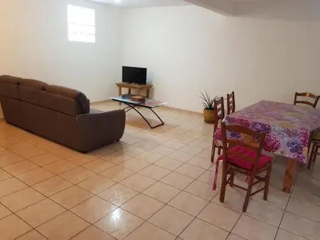 Charmante Maison avec Jardin à Tampon, Maison 4 personnes à Tampon - Photo 4