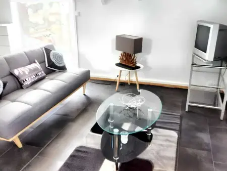 Appartement à Baillif, Studio lumineux avec vue sur la mer à Baillif – 45 m² + Terrasse - L1069662