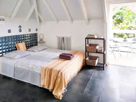 Studio lumineux avec vue sur la mer à Baillif – 45 m² + Terrasse - Photo 2