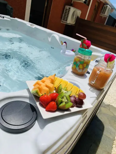 Maison à Sainte Anne, Maison de charme à Sainte-Anne + Jacuzzi - L1069715