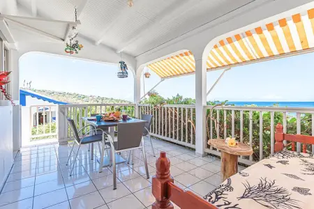 Bungalow confortable à Bouillante, 40 m² avec piscine partagée - Photo 6