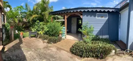 Bungalow à Sainte Anne, Bungalow accueillant à Sainte-Anne avec jardin - L1069769