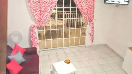 Appartement charmant à Sainte-Anne avec piscine partagée, 80 m² - Photo 3