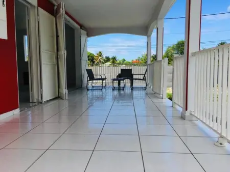 Maison charmante proche de la plage au Moule avec piscine - Photo 10