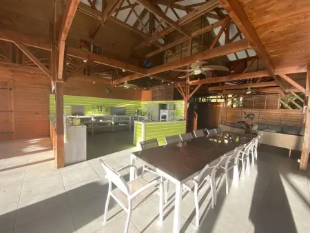 Villa panoramique à Pointe-Noire avec vue sur mer et piscine - Photo 2