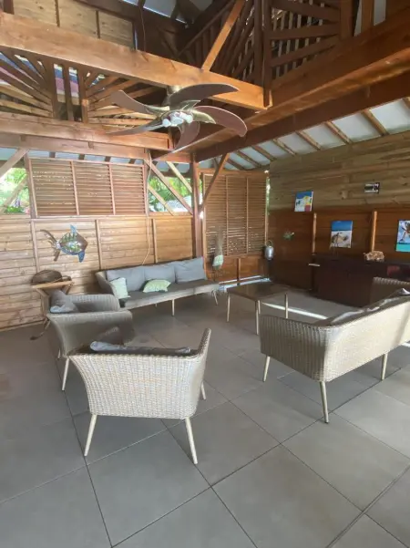 Villa panoramique à Pointe-Noire avec vue sur mer et piscine - Photo 4