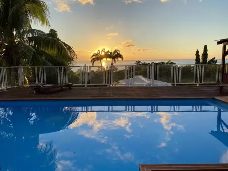 Villa panoramique à Pointe-Noire avec vue sur mer et piscine - Photo 11