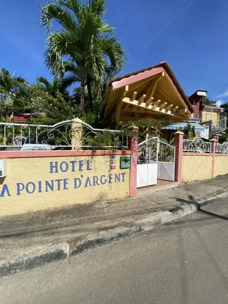 Appartement lumineux à Pointe-Noire avec piscine partagée - Photo 18